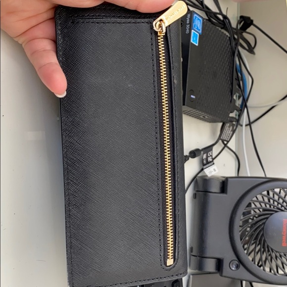 Micheal Kors Wallet - Picture 2 of 3